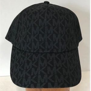Sold as a set of 2  Michael Kors Jaquard logo baseball hat☀️